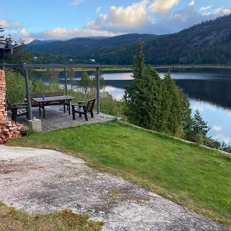 Koselig Ved Bjorvann 107 M2 Drangedal