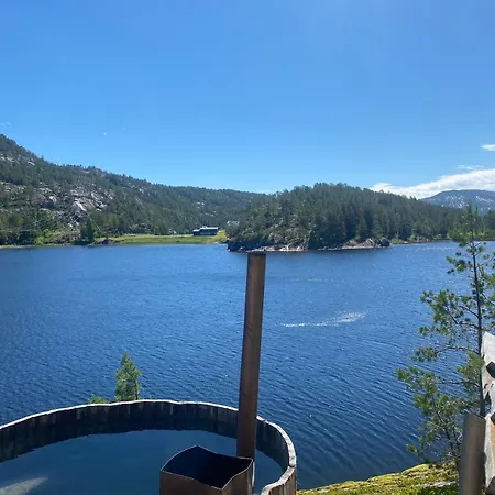 Koselig Ved Bjorvann 107 M2 Feriehus Drangedal