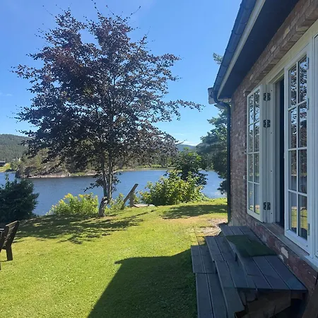 Koselig Ved Bjorvann 107 M2 Feriehus Drangedal