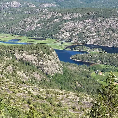 Koselig Ved Bjorvann 107 M2 Feriehus Drangedal
